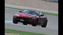 Jaguar, in pista con le R e la XJ Supercharged Supersport