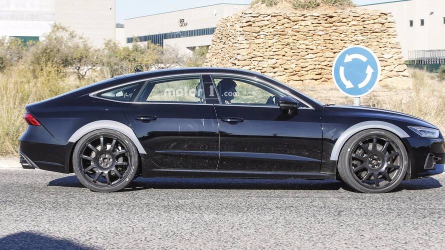 2019 Audi RS7 Sportback casus fotoğrafı