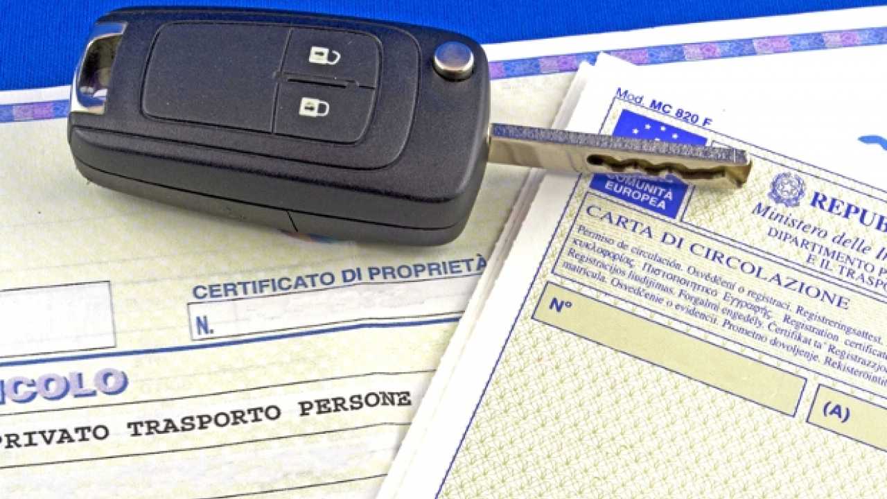 Libretto e certificato di proprietà addio: arriva il documento unico