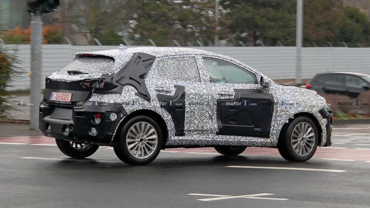 SUV Ford non identifié photo espion
