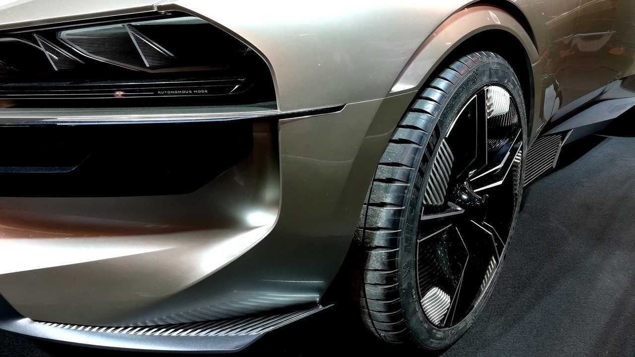 Peugeot e-Legend
