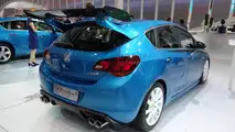 Buick Excelle XT hatchback at 2013 Auto Shanghai