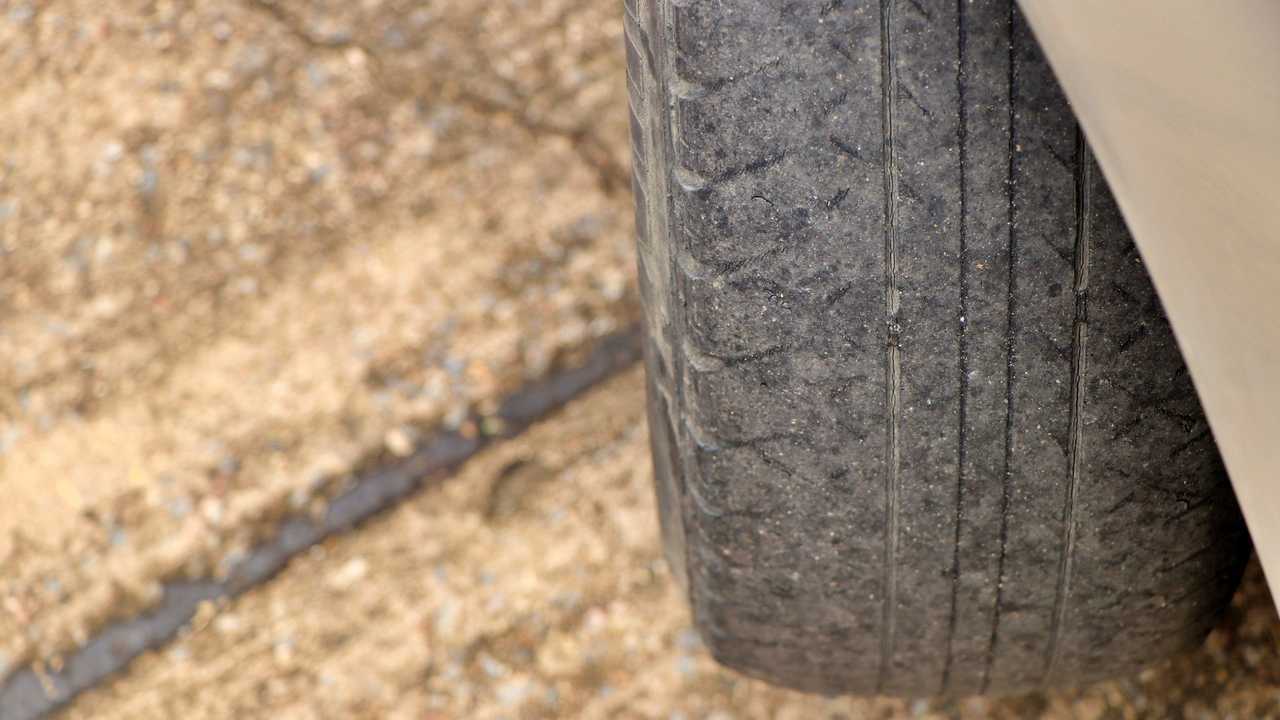Worn out tyre tread