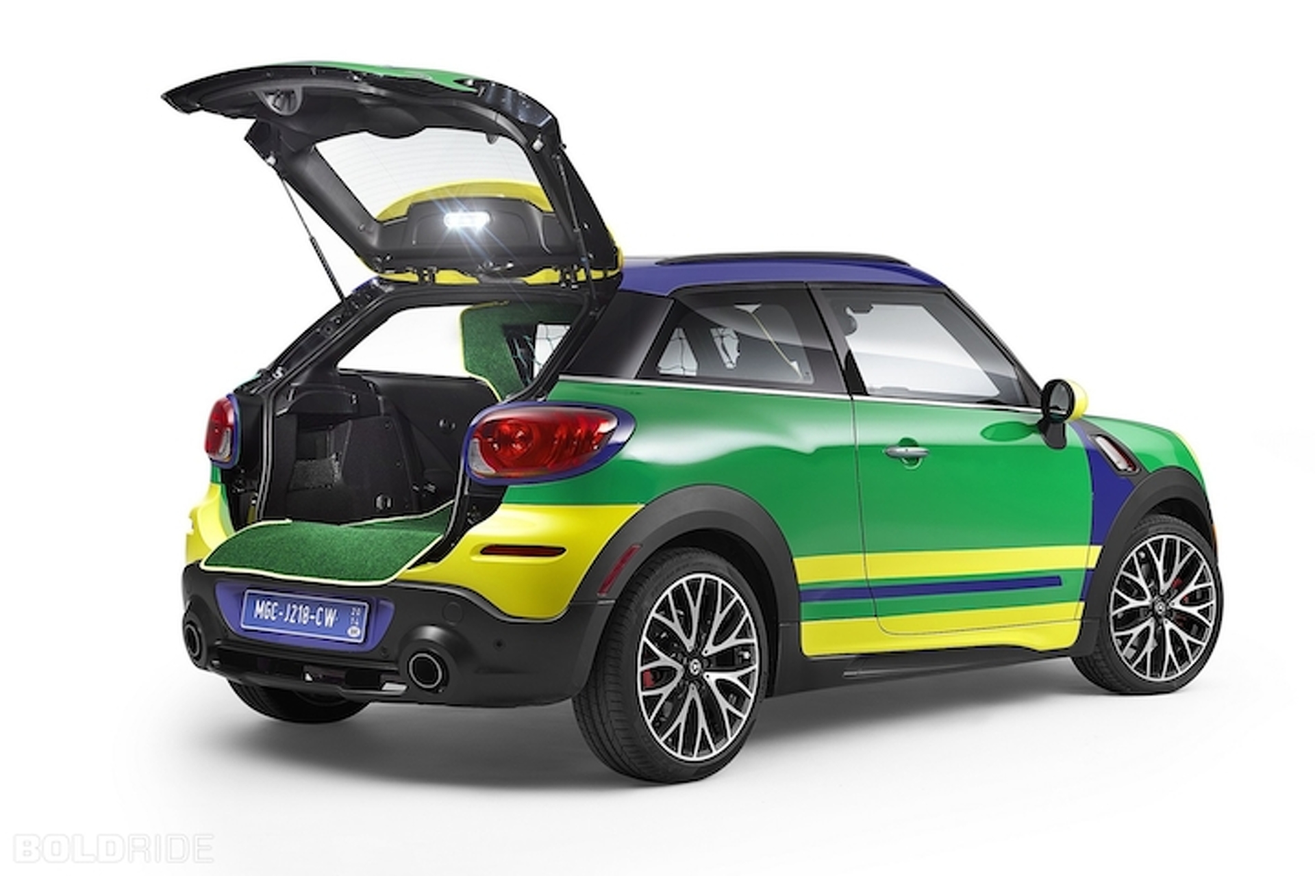 Mini Trolls Futbol Fans with Paceman GoalCooper Joke…We Think?