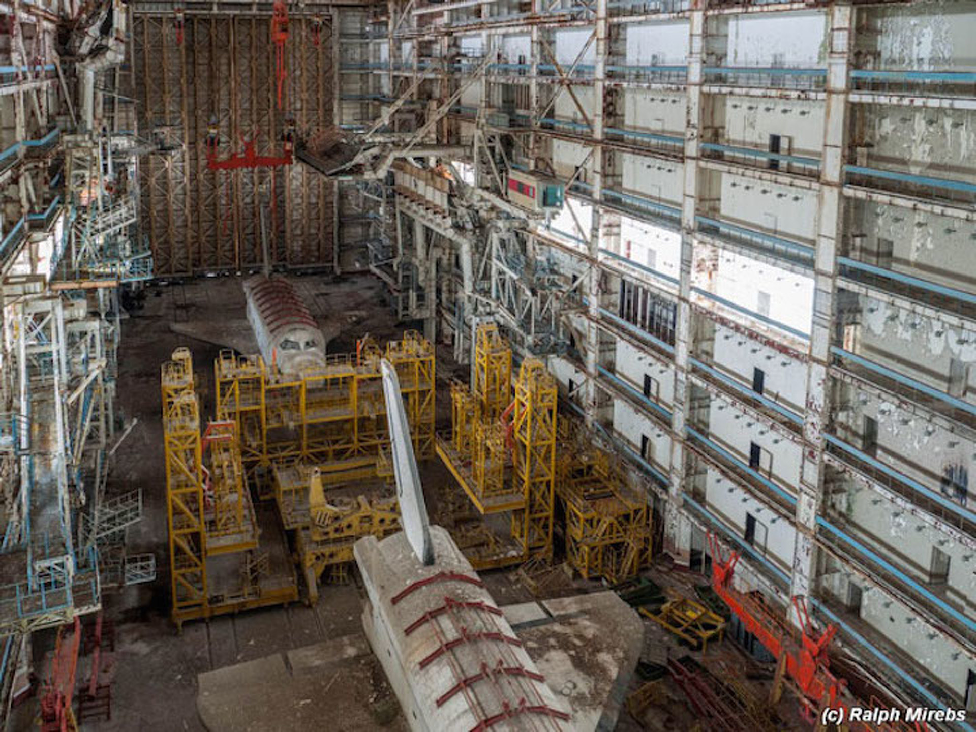 This Abandoned Soviet Space Center Looks Like Something Out of a Movie