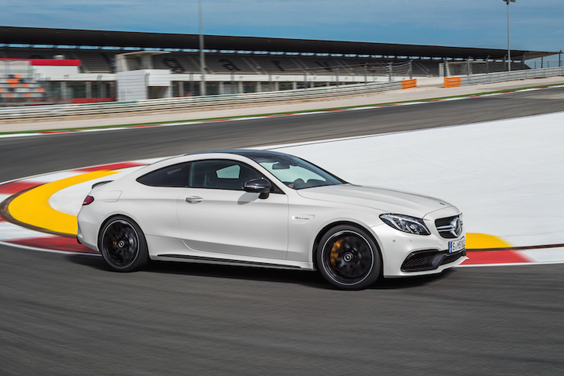 2017 Mercedes-AMG C63 Coupe Looks Better, Goes Faster