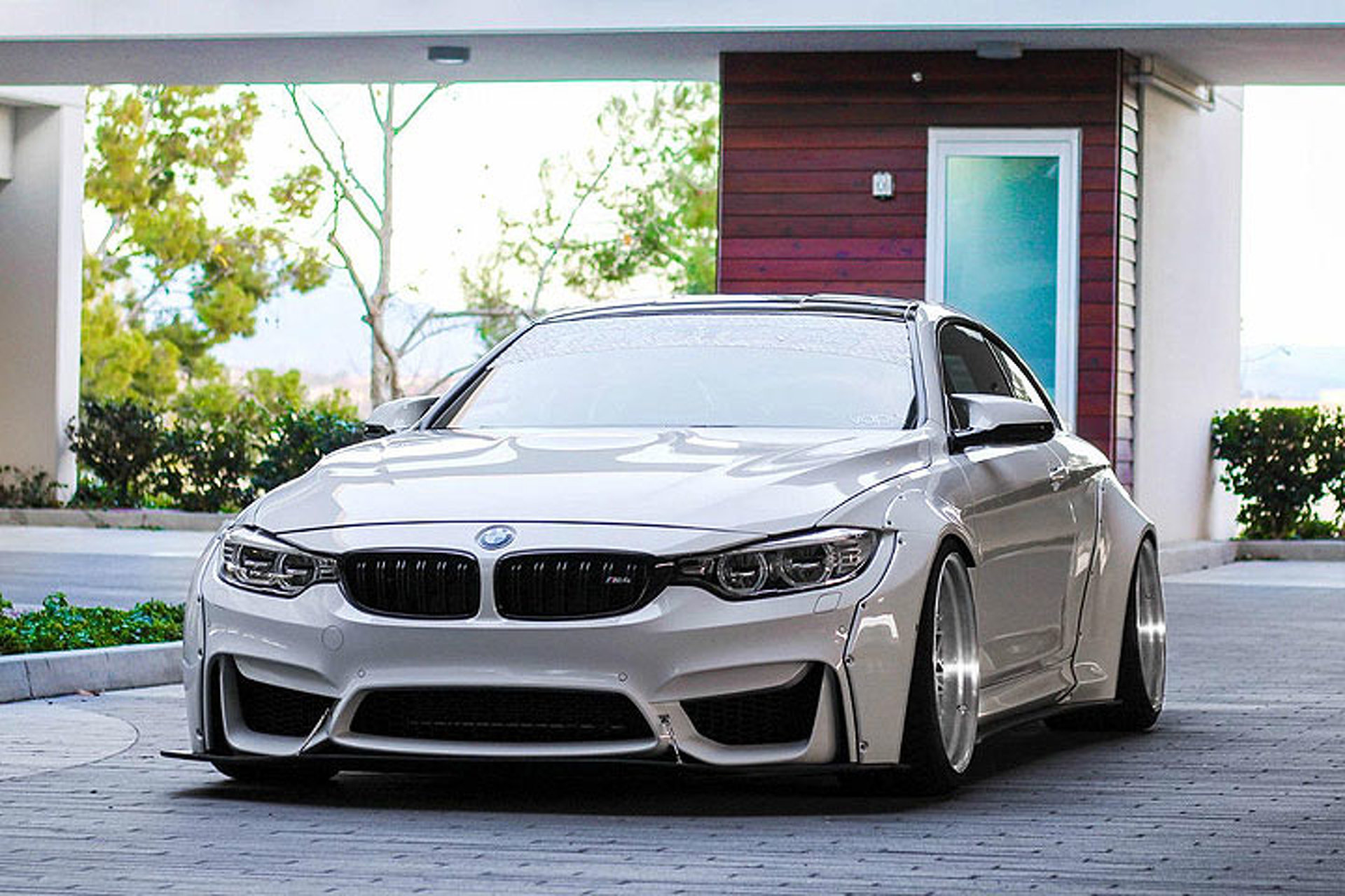 Liberty Walk Mods Make This BMW M4 a Mean Machine