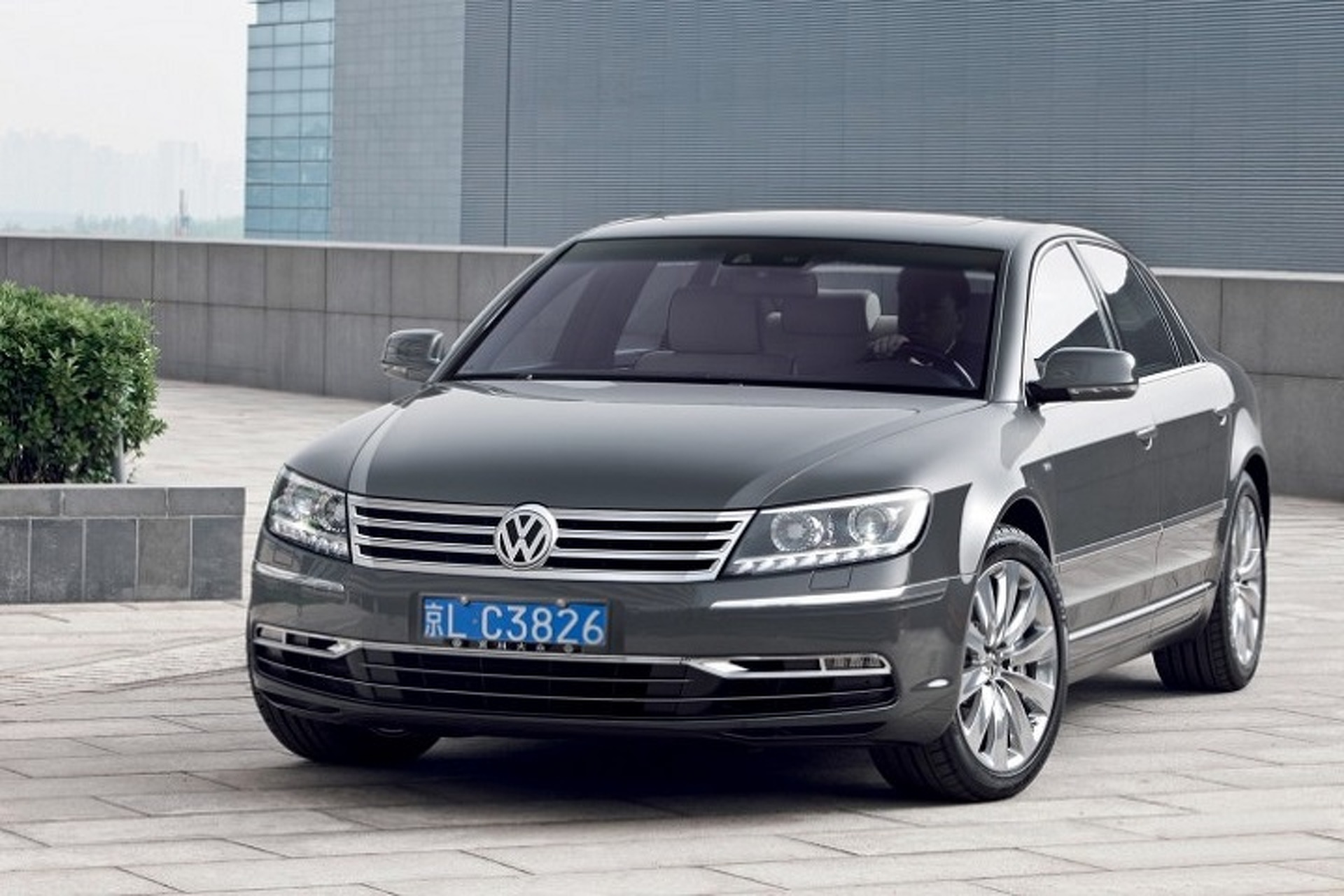 The Phaeton Returns: Volkswagen Will Price it at $70K