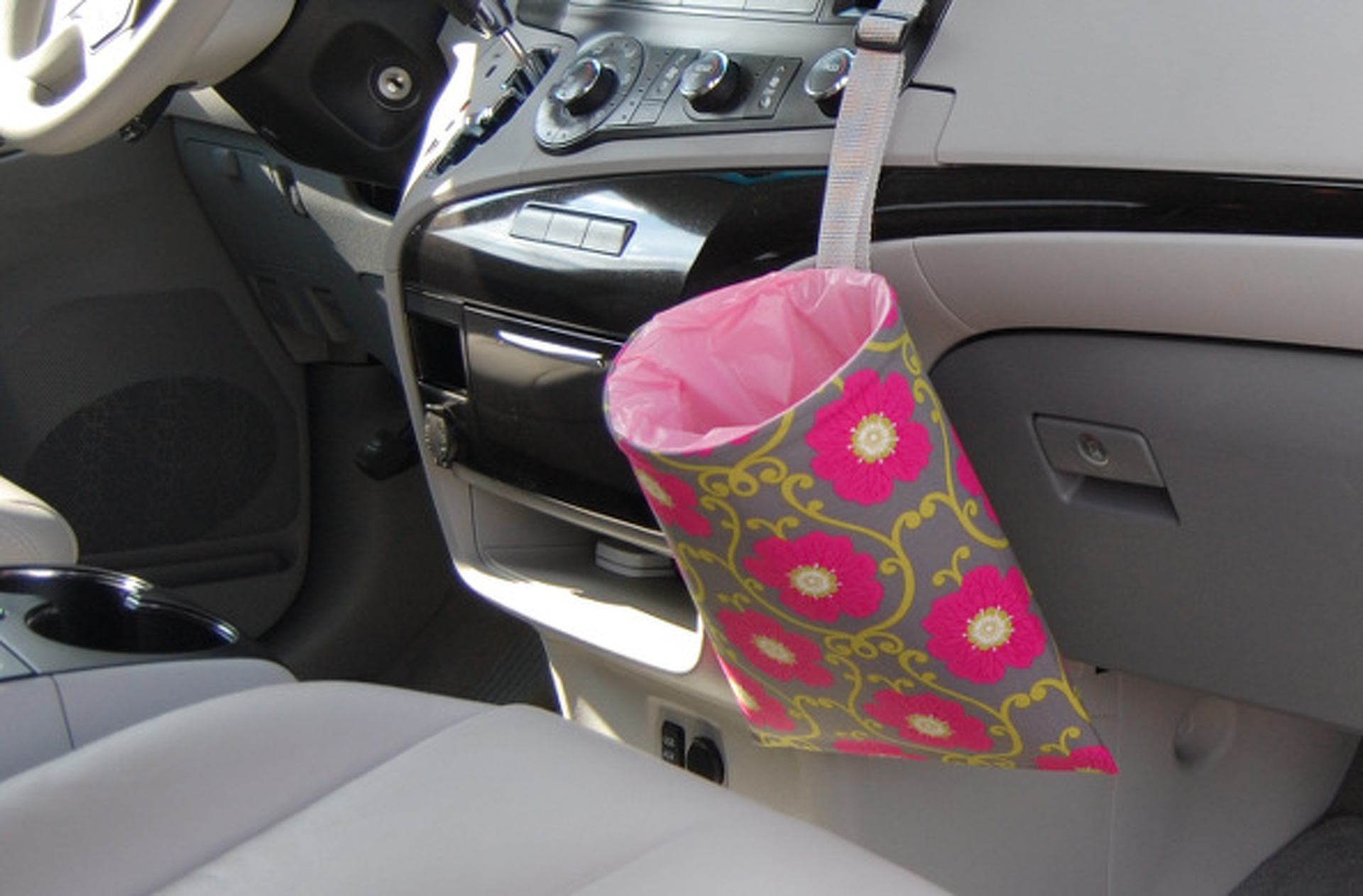10 Great Auto-Centric Stocking Stuffers