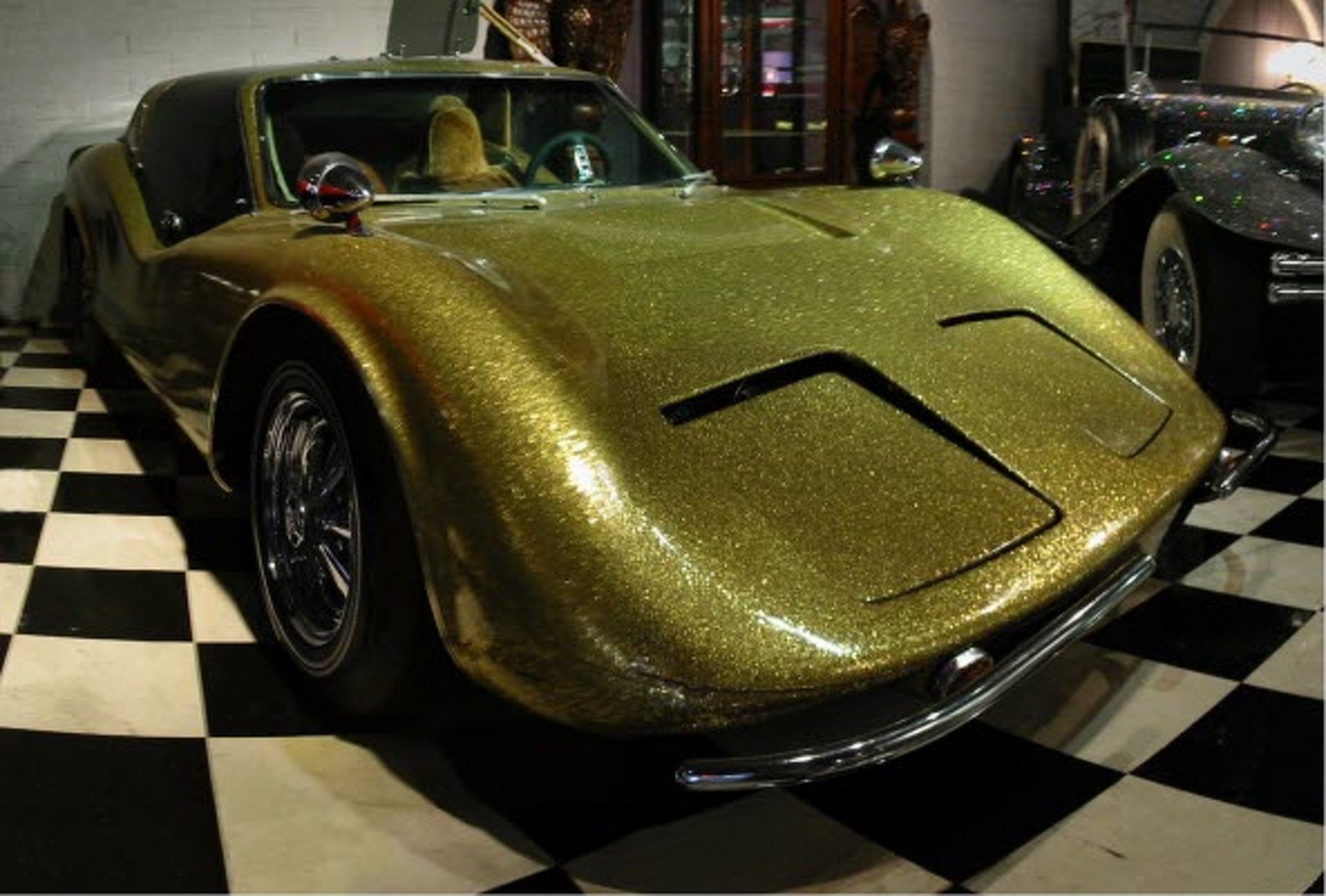 10 Worst Celebrity Cars in History