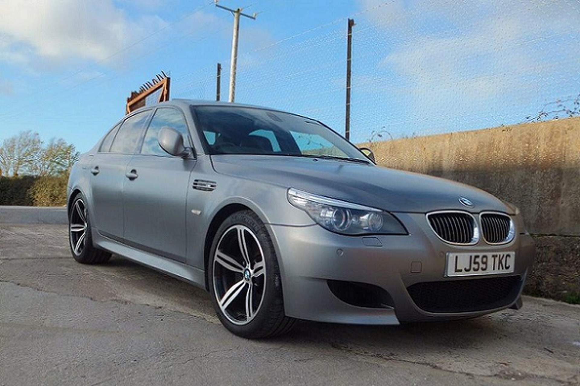 For BMW M5 Fans, This is the Auction Lot To Get