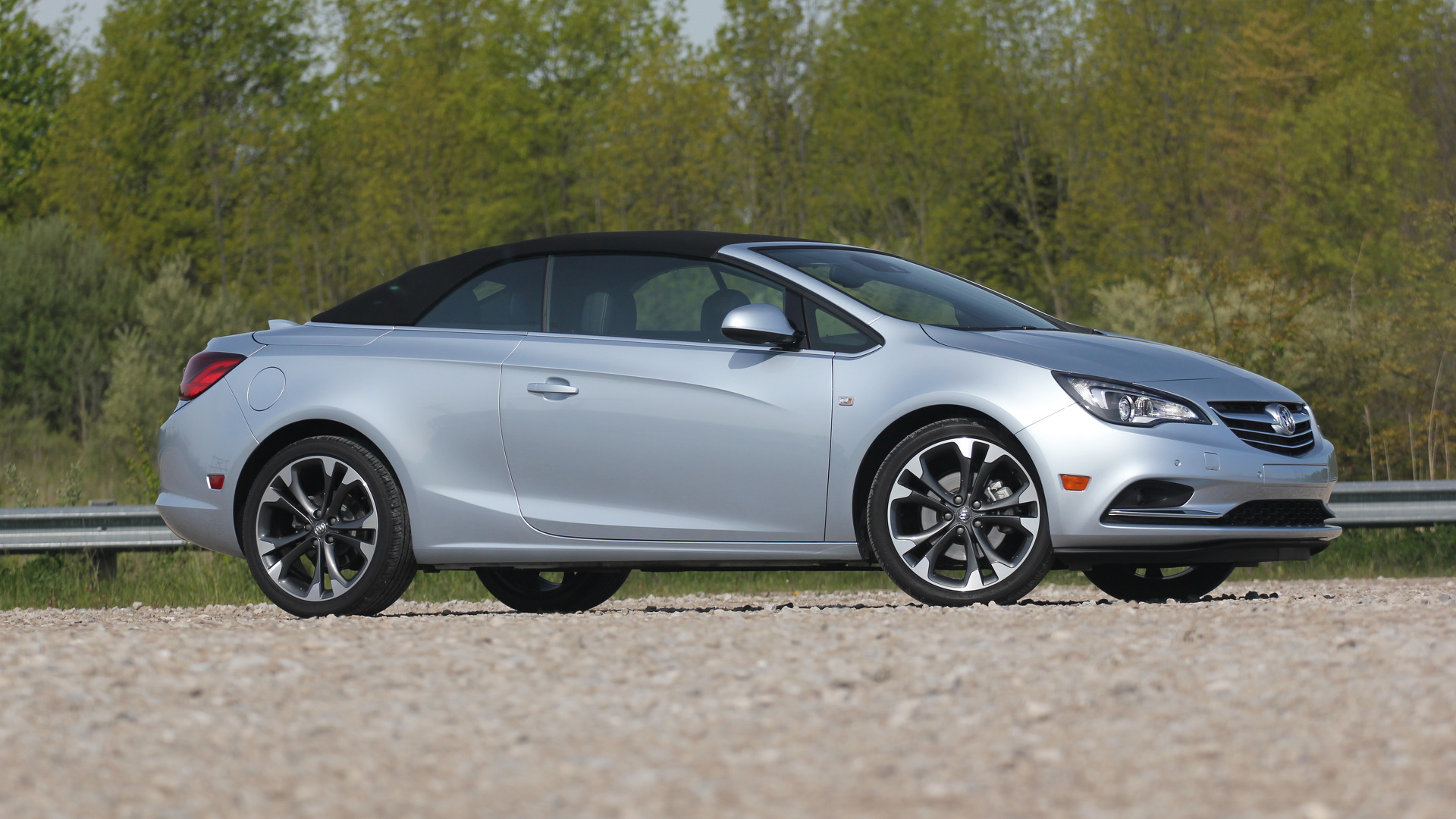 2016 Buick Cascada Review, brings the goods from overseas