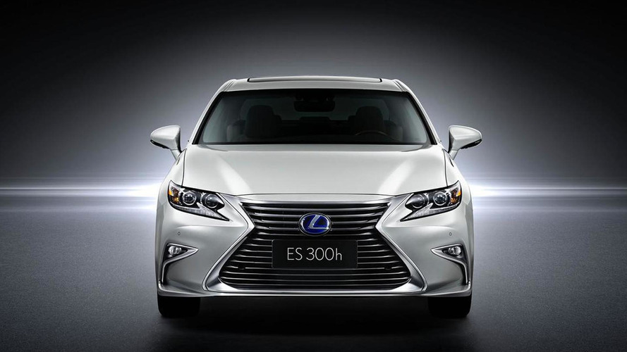 2016 Lexus ES facelift