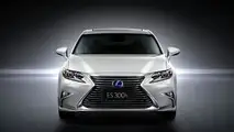 Makyajlı Lexus ES