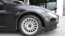 2016 Alfa Romeo Giulia test mule spy photo
