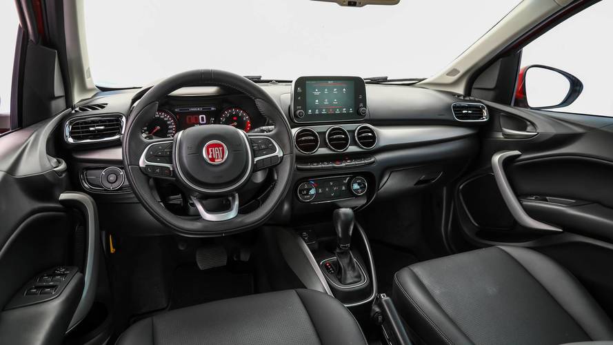 Comparativo VW Polo x Fiat Argo x Honda Fit x Peugeot 208