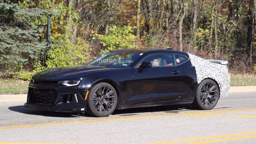 2019 Chevrolet Camaro ailesi casus fotoğrafları