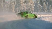 Porsche 911 GT3 RS Buz Üstünde