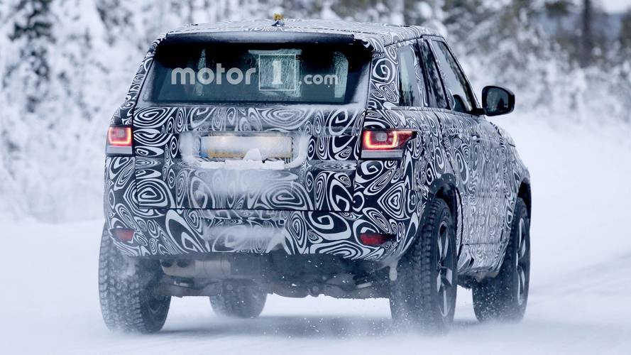 2019 Land Rover Defender spy photo