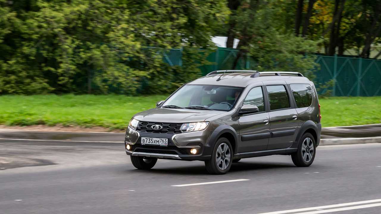 Lada Largus Cross в движении