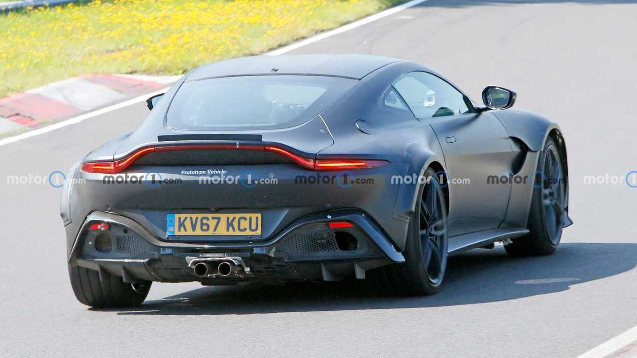 Aston Martin Vantage V12 en Nürburgring