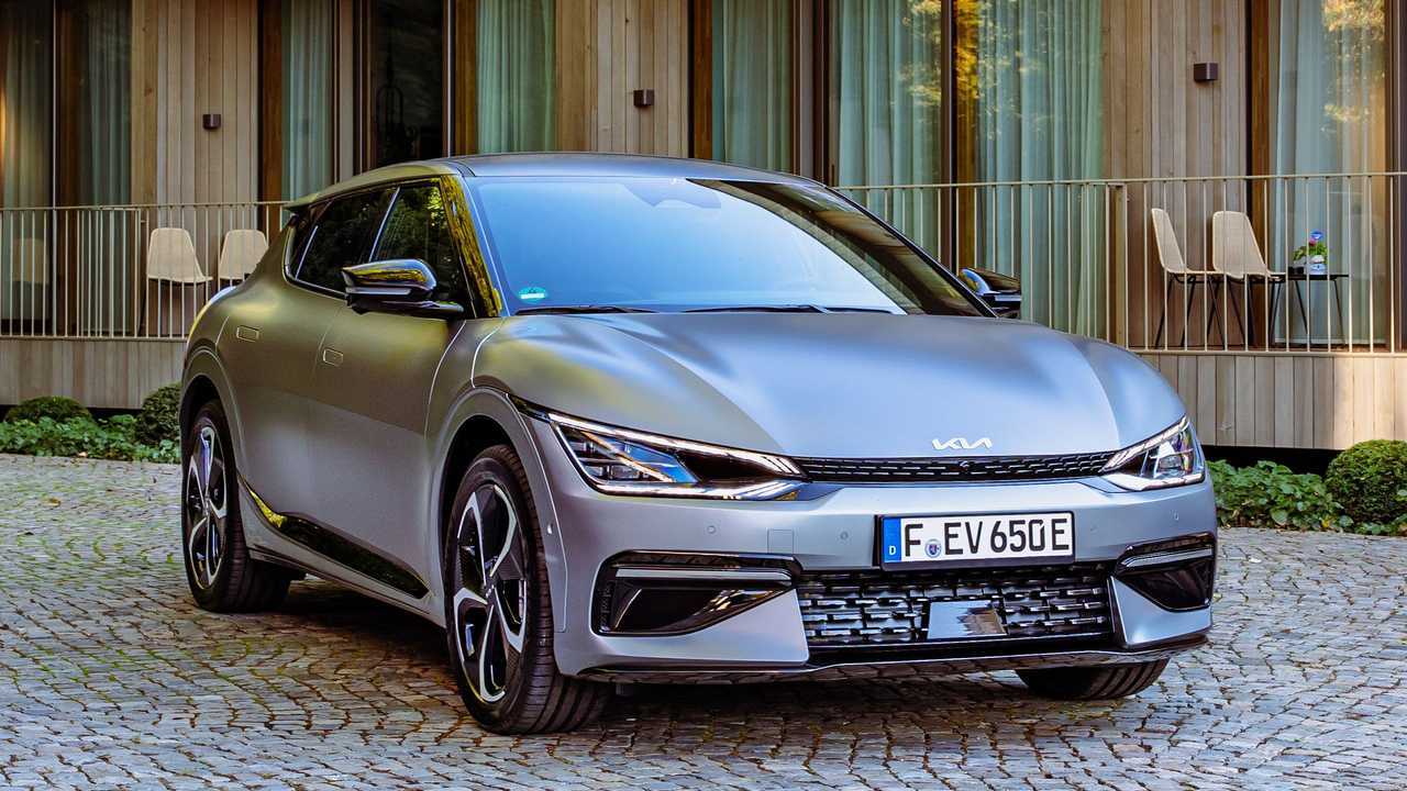 Kia EV6 in Silber Matt (Standaufnahme)