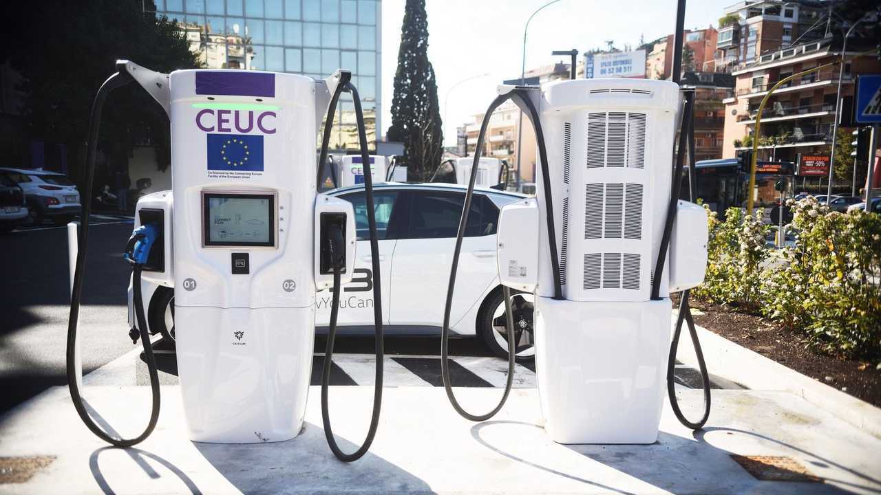 Enel X Corso Francia Chargin Station
