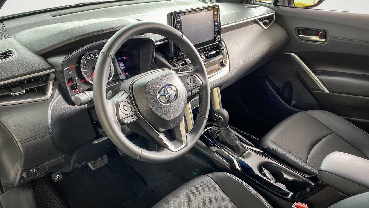 Toyota Corolla Cross 2022 (teste BR)