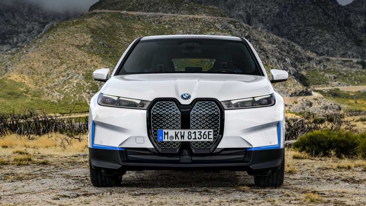 BMW iX (2021)