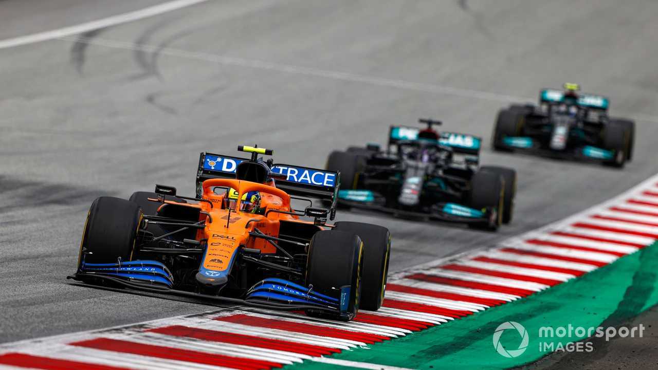 Lando Norris leads Lewis Hamilton at Austrian GP 2021