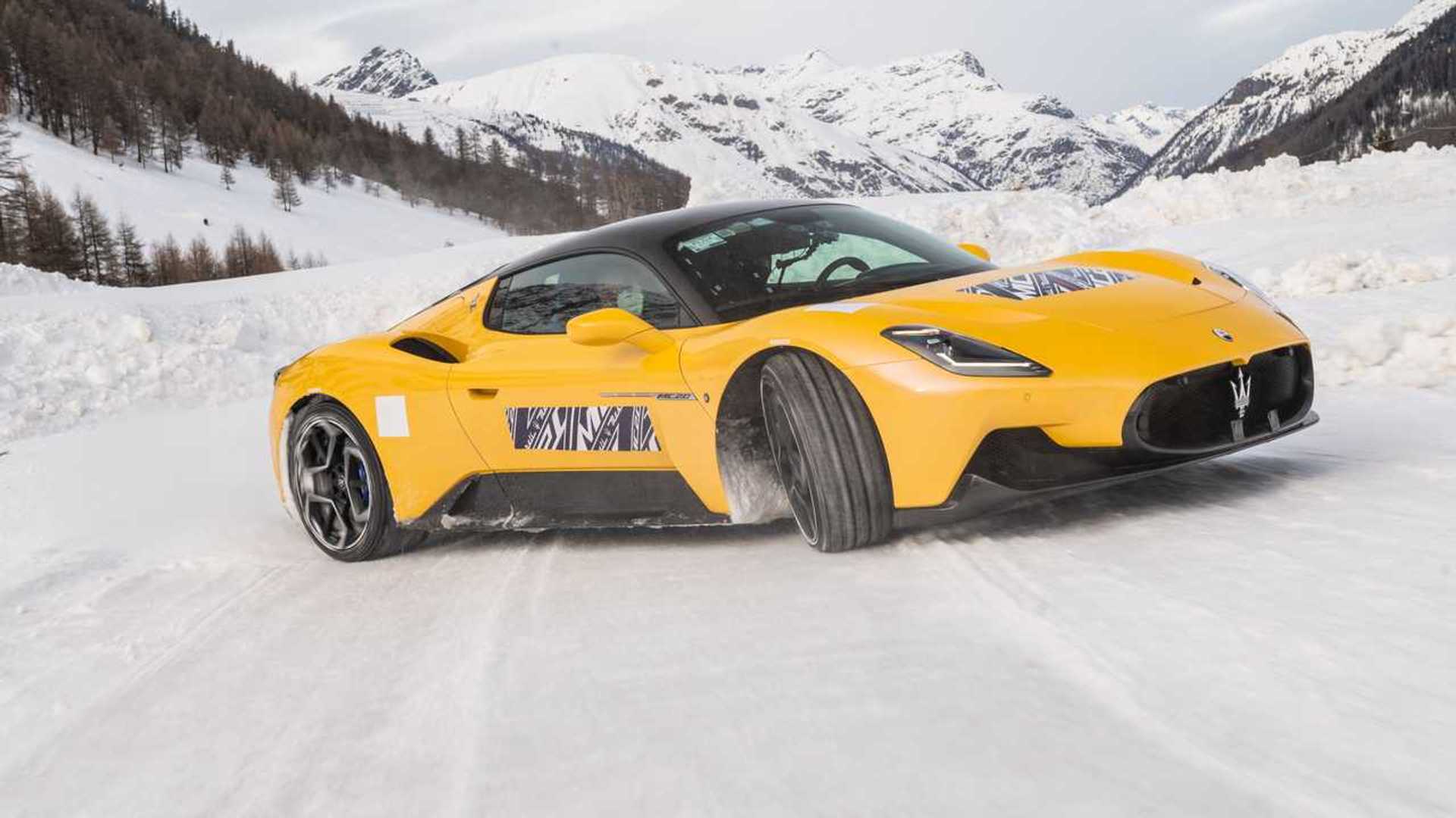 maserati-mc20-dalla-neve-alla-