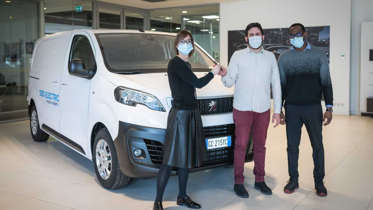 Peugeot, gli e-Expert per i vincitori di