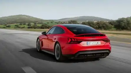 Audi e-tron GT 2021, a prueba: éxtasis ecológico Audi RS e-tron GT 2021