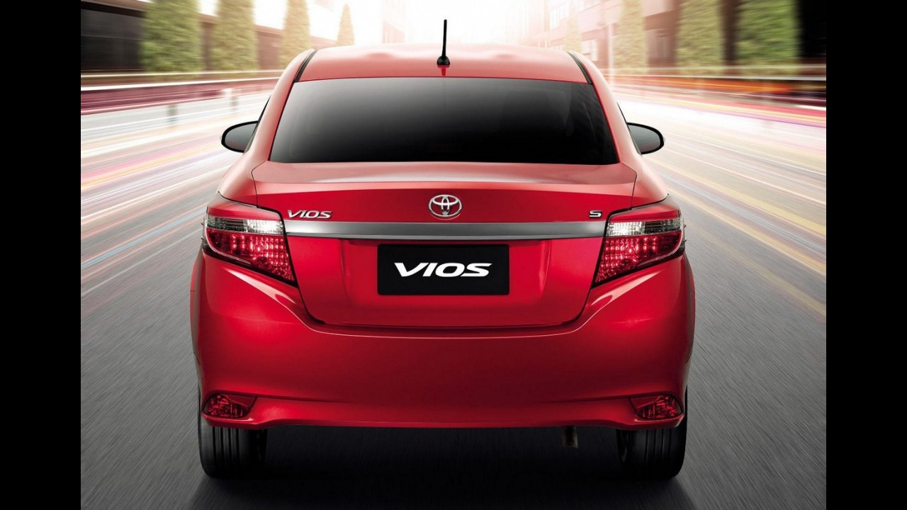 Toyota Vios, o anti Honda City, é lançado na Tailândia por R$ 38.700