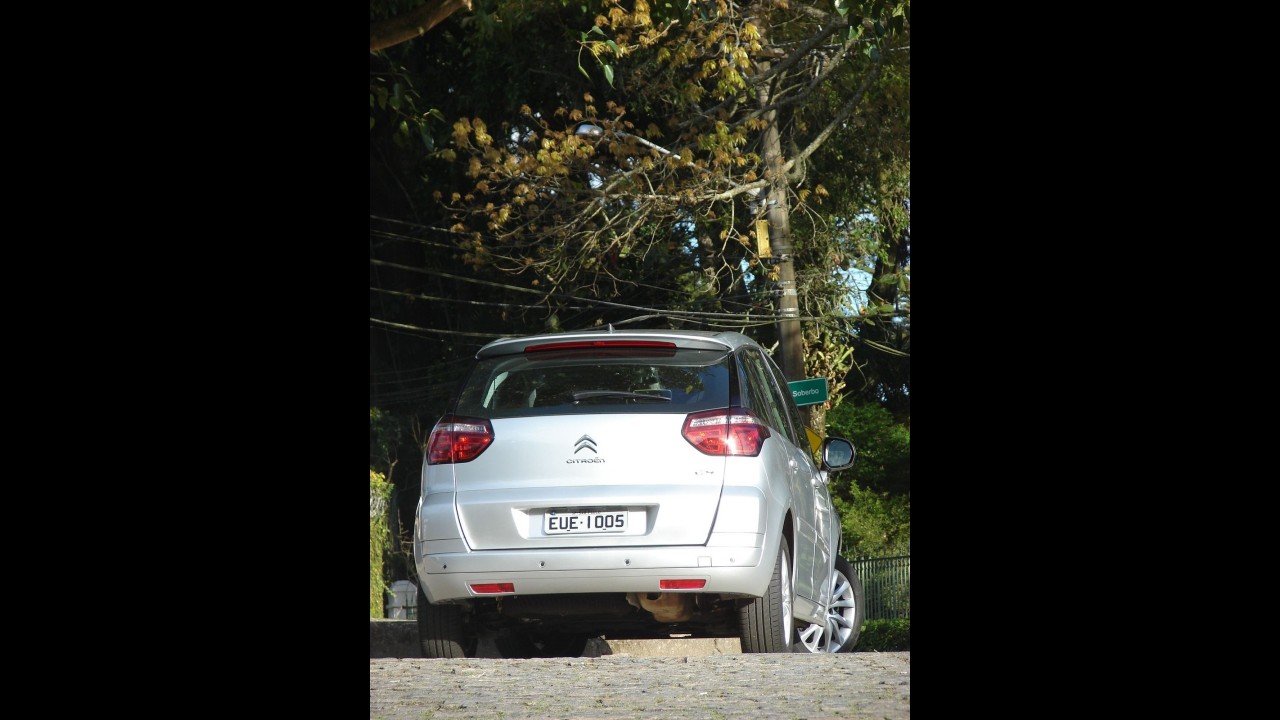 Avaliação: Citroën C4 Picasso 2.0i 16V 2011