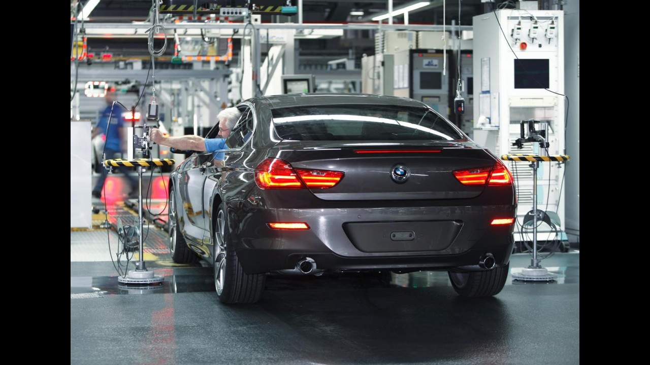 BMW Série 6 Coupé 2012 é revelada oficialmente - Veja galeria de fotos em alta resolução