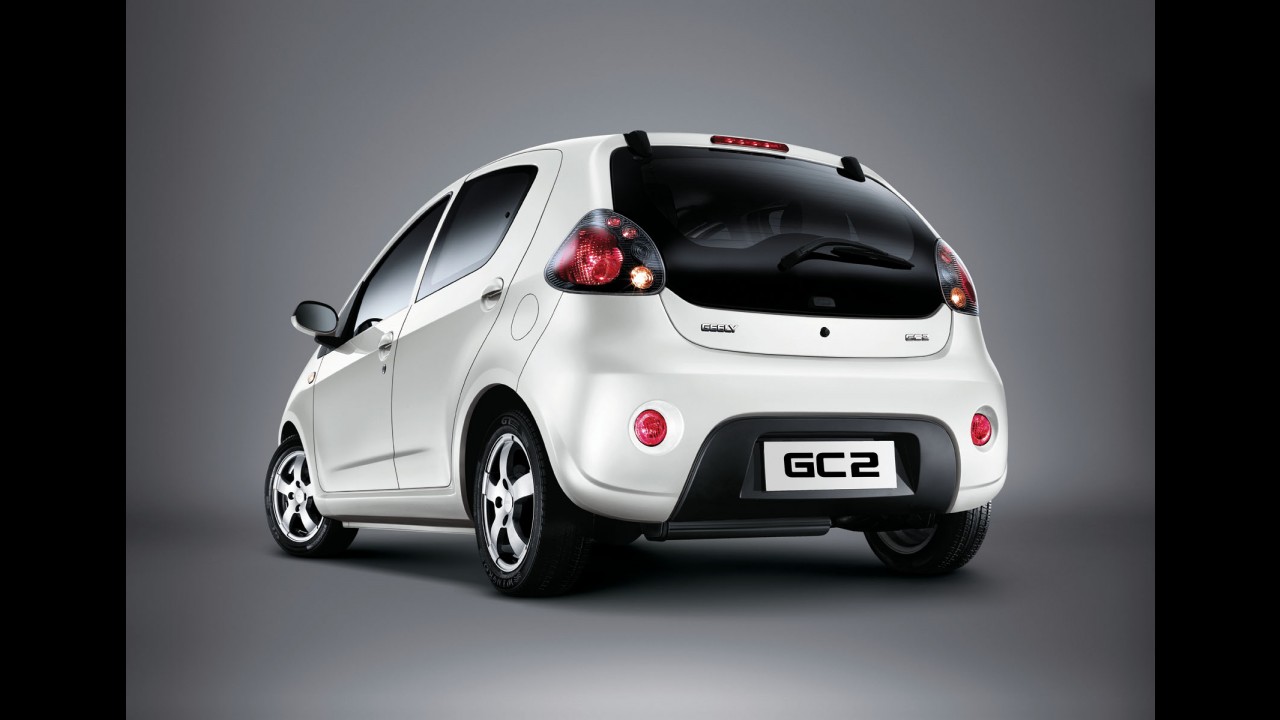 Geely chega ao Brasil em novembro com o sedã EC7