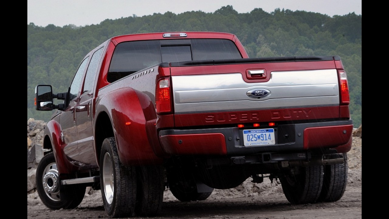 Ford comemora produção de 5 milhões de picapes Super Duty