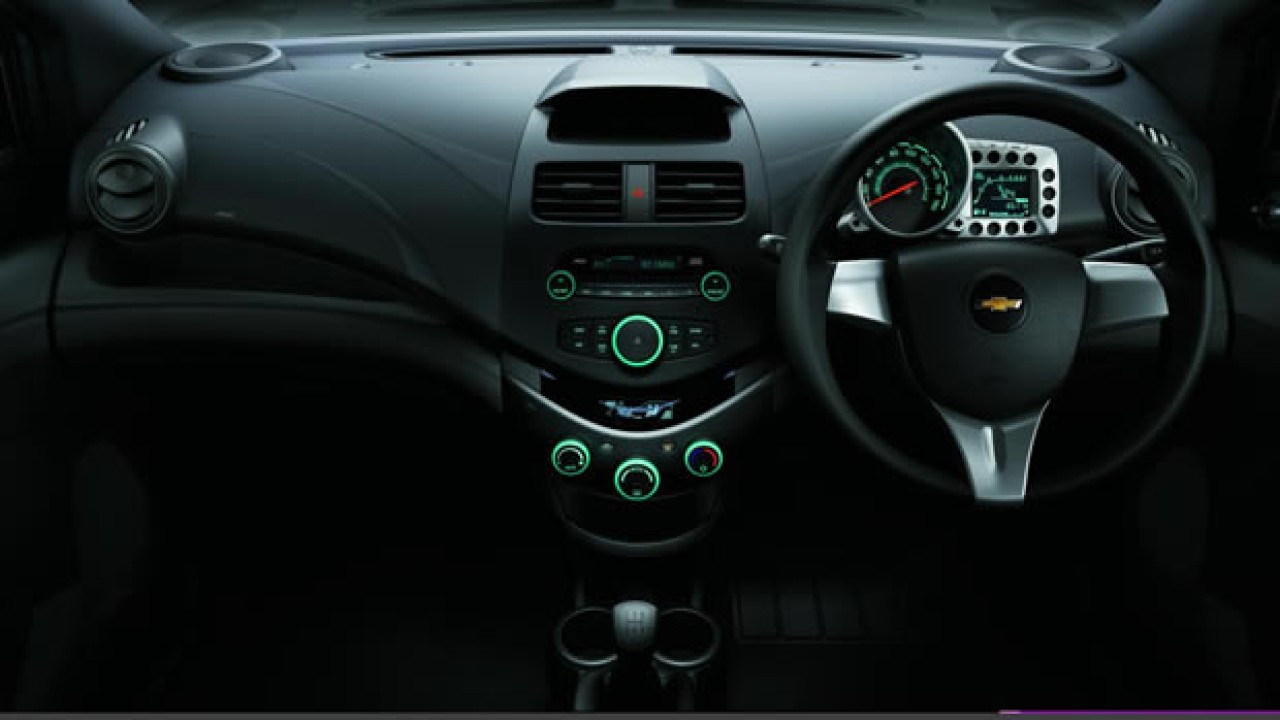 Chevrolet Beat é lançado na Índia por R$ 12.500 - Modelo deve suceder Celta no Brasil em 2012