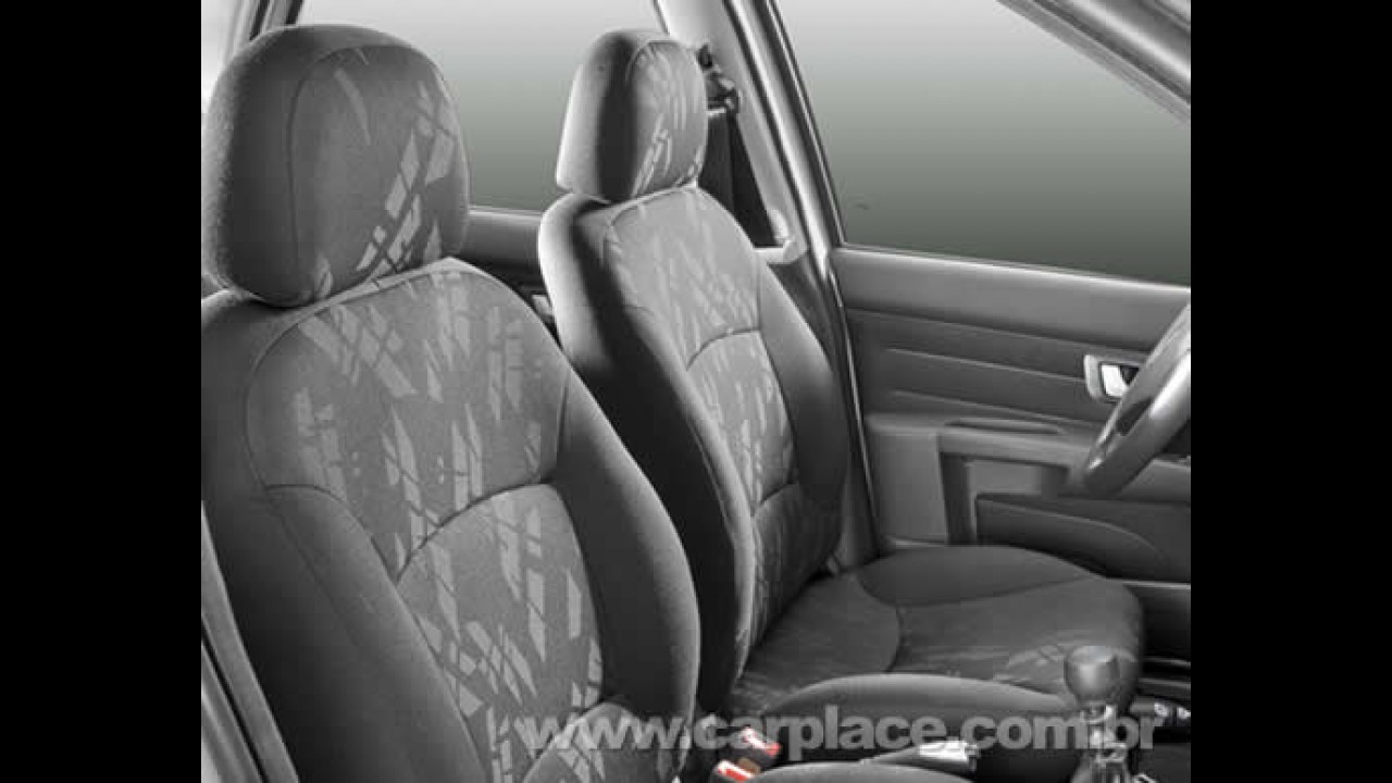 Fiat lança Siena EL 1.0 Flex 2010 cheio de equipamentos por R$ 28.900