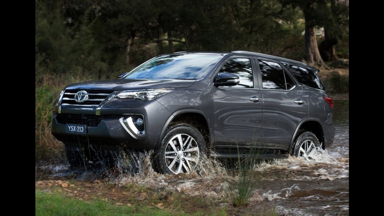 Aguardado no Brasil em 2016, novo Toyota SW4 é lançado na Argentina