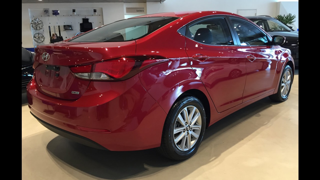 Hyundai Elantra ganha novas cores e versão com itens inéditos por R$ 79.990