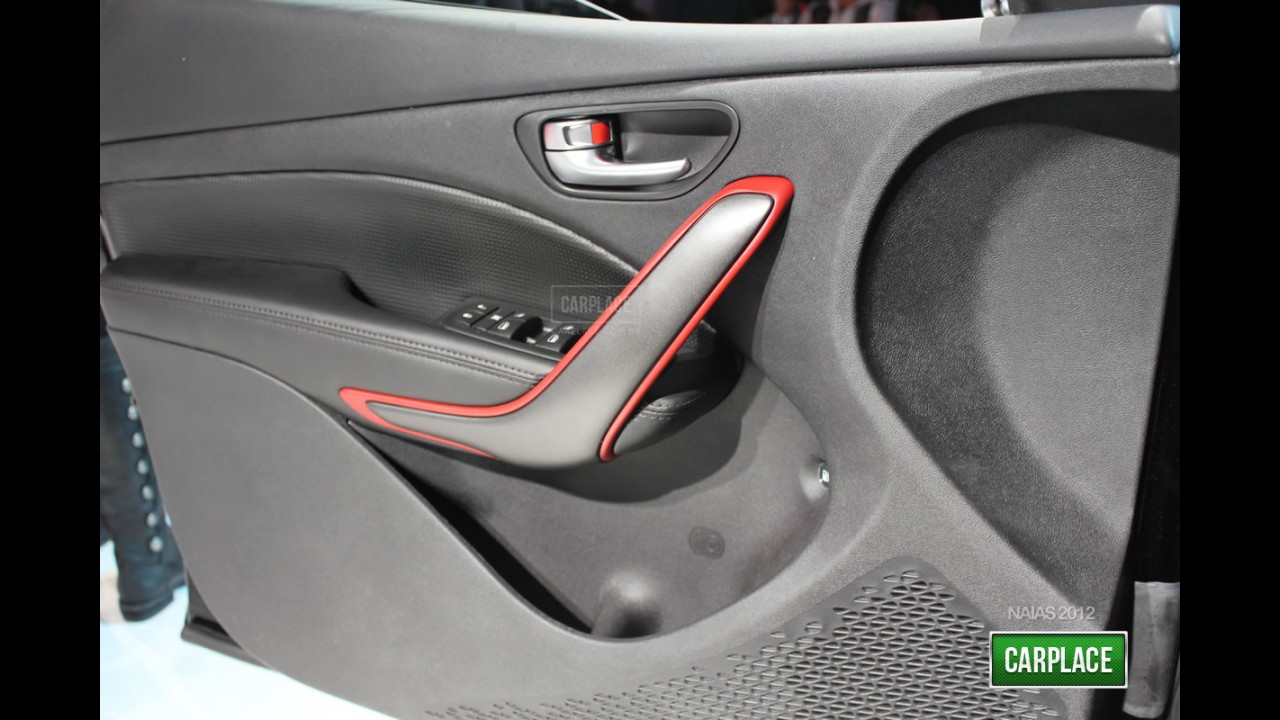 Direto de Detroit: Fotos do Novo Dodge Dart 2012