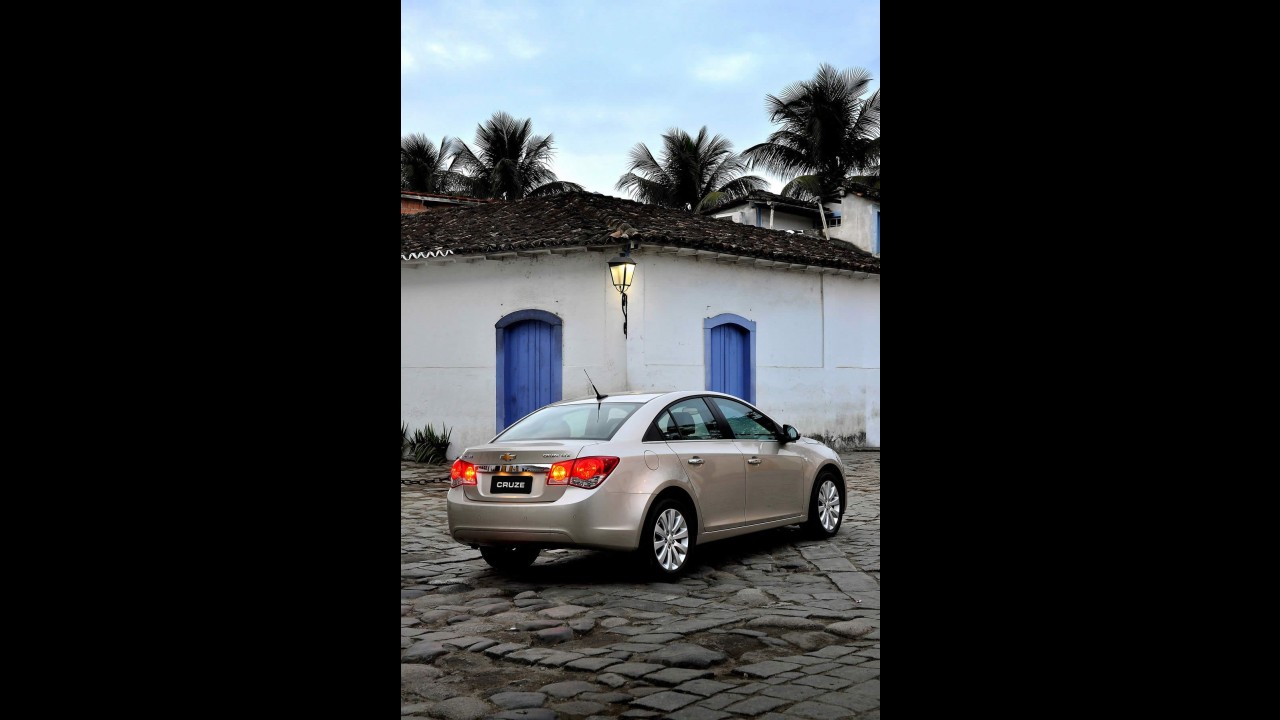 Chevrolet lança oficialmente o novo Cruze no Brasil - Confira os itens das versões e preços