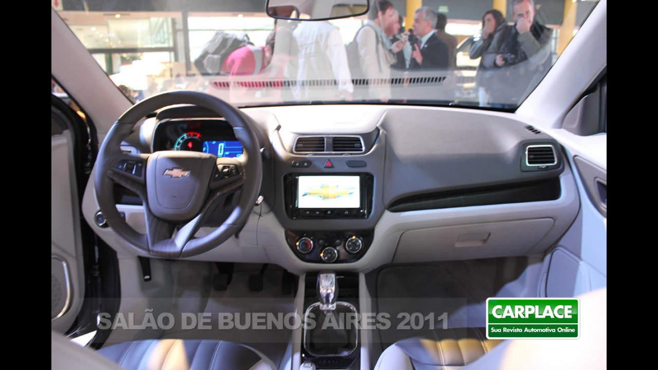 Flagra: Novo Chevrolet Cobalt sem disfarces - Veja as diferenças com o Agile