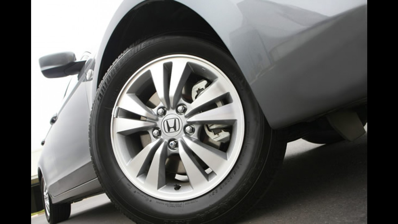 Linha Honda Accord 2010 chega às lojas com nova versão EX 2.0