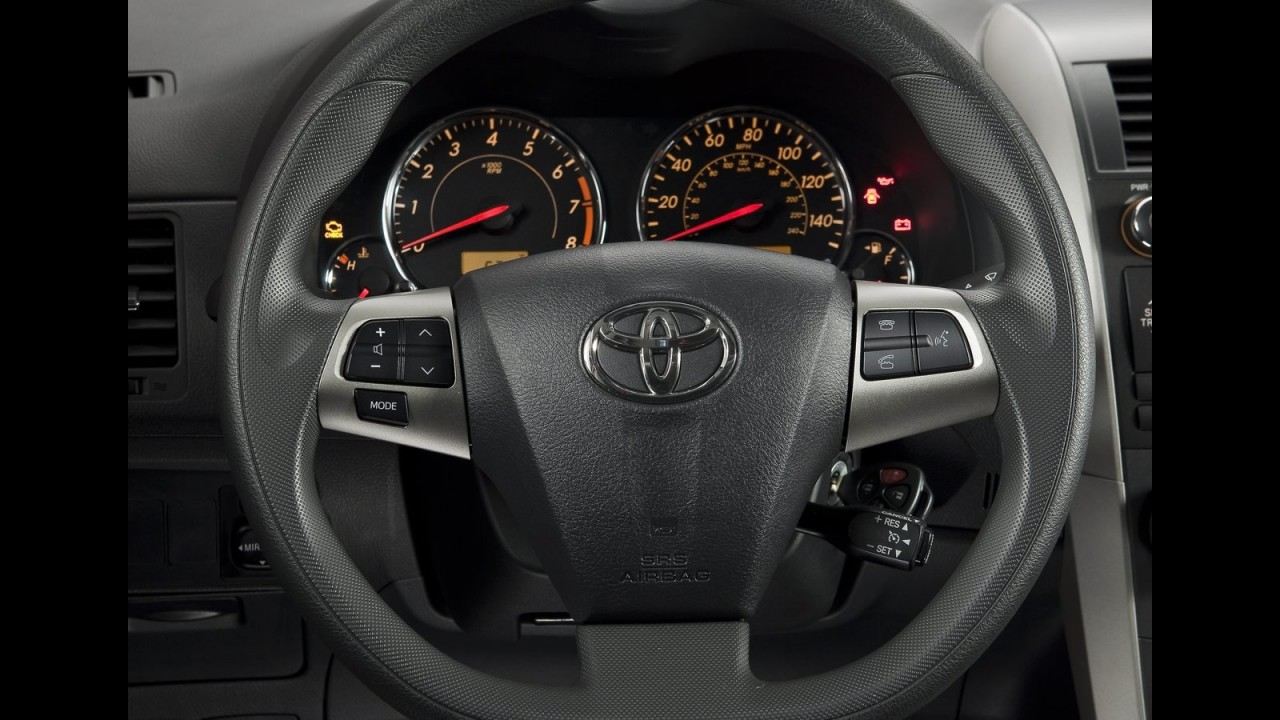 Toyota Corolla 2011-2012: Retoques do modelo da Europa chegam aos Estados Unidos
