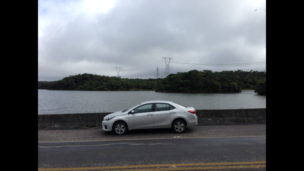 Garagem CARPLACE #2: Corolla 1.8 surpreende e acelera mais rápido que o 2.0