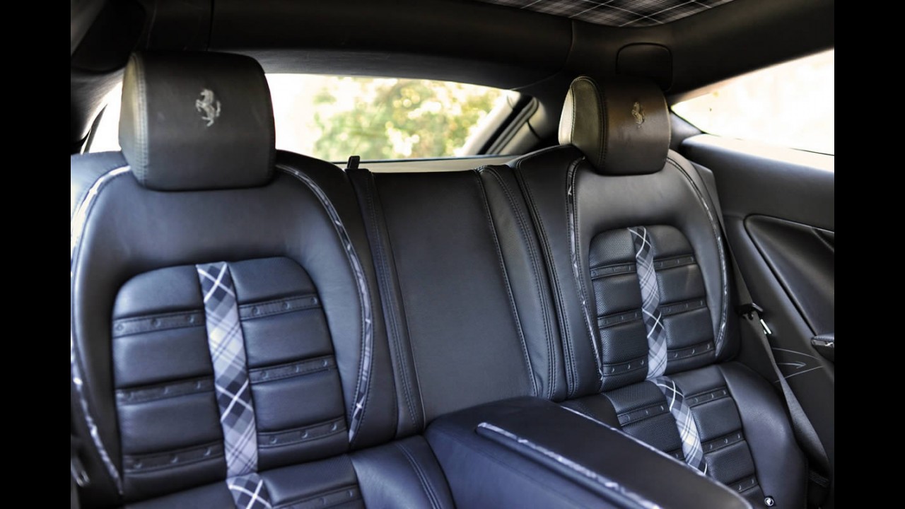 Primeira Ferrari FF personalizada é entregue em Pebble Beach
