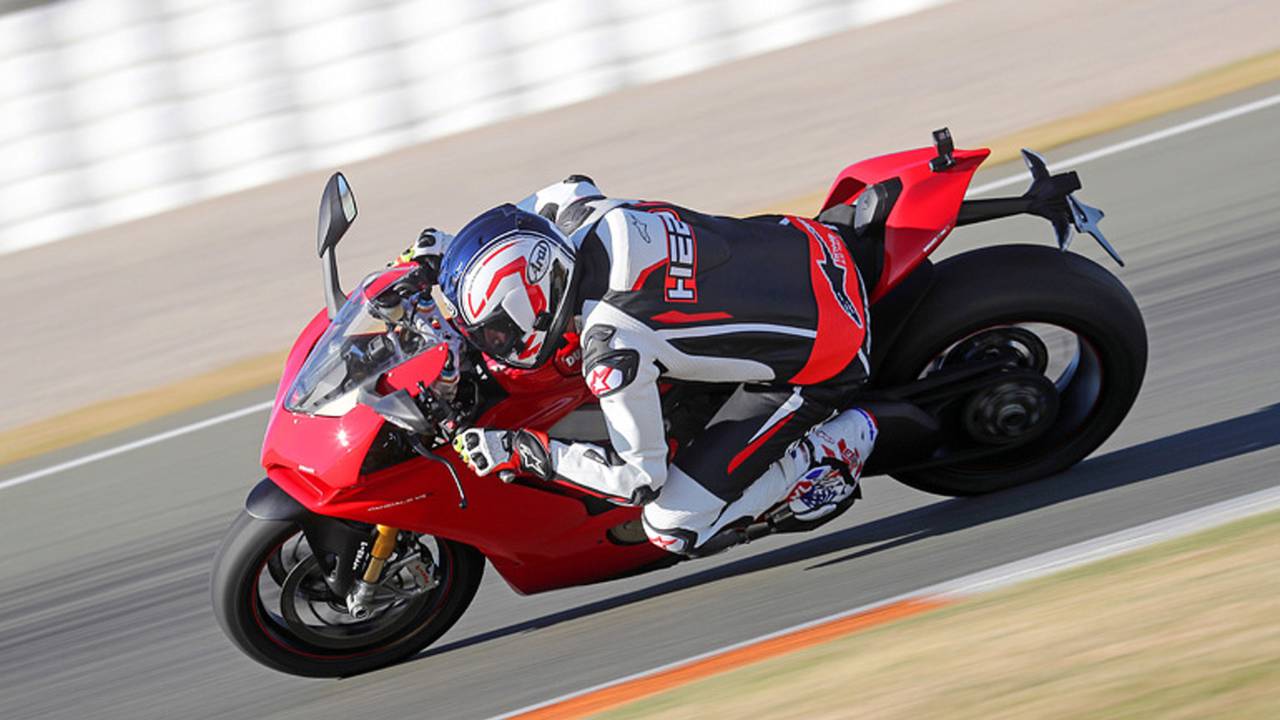 2018 Ducati Panigale V4 S – First Ride